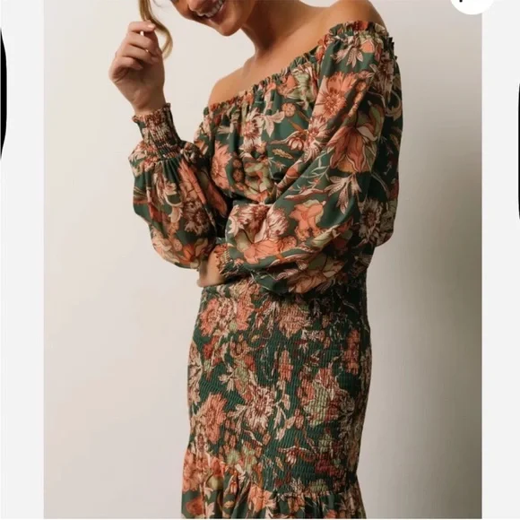 Flying Tomato Off The Shoulder Smocked Floral Maxi Dress Medium NWOT - Picture 3 of 11